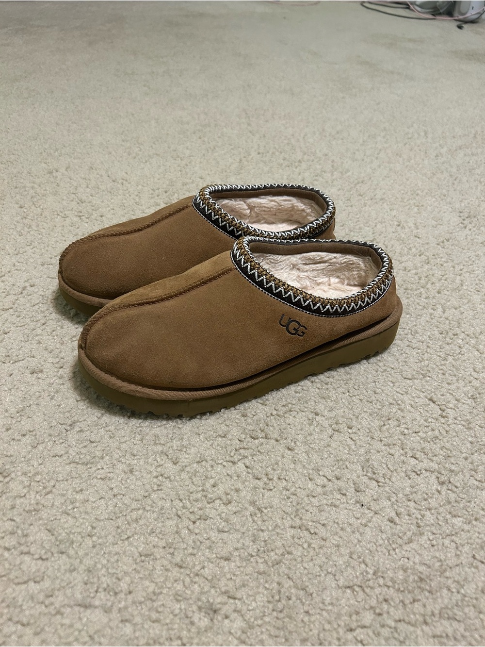UGG Tasman